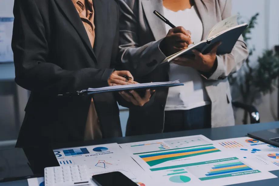 4 Different Types of Leverage Even Tony Robbins Support